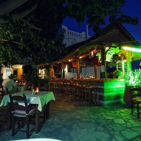 Julia * Rethymno